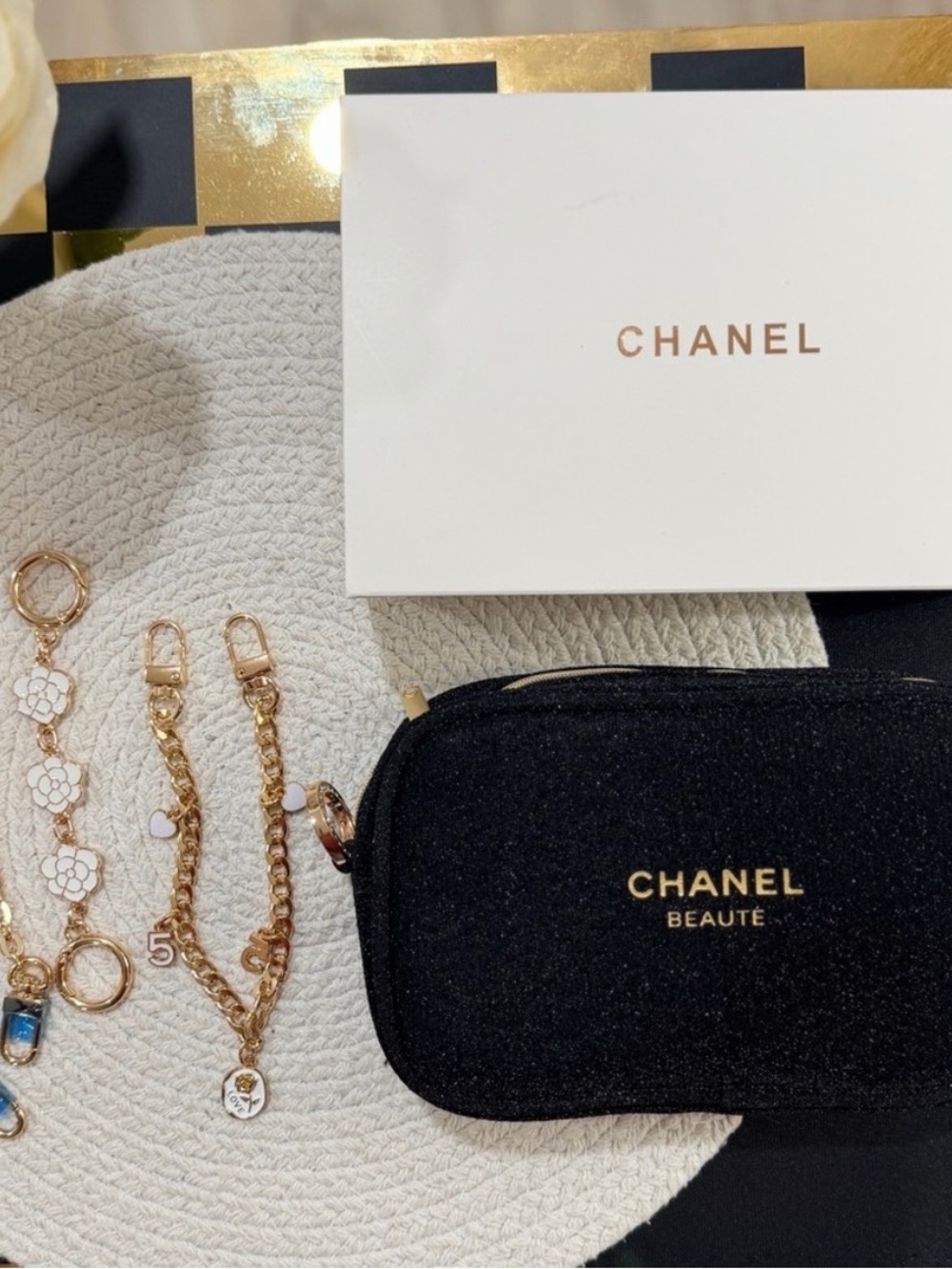 CHANEL Beauté Black Glitter Cosmetic Bag w/Gold Chain Strap + Camila detail NIB - Picture 11 of 13